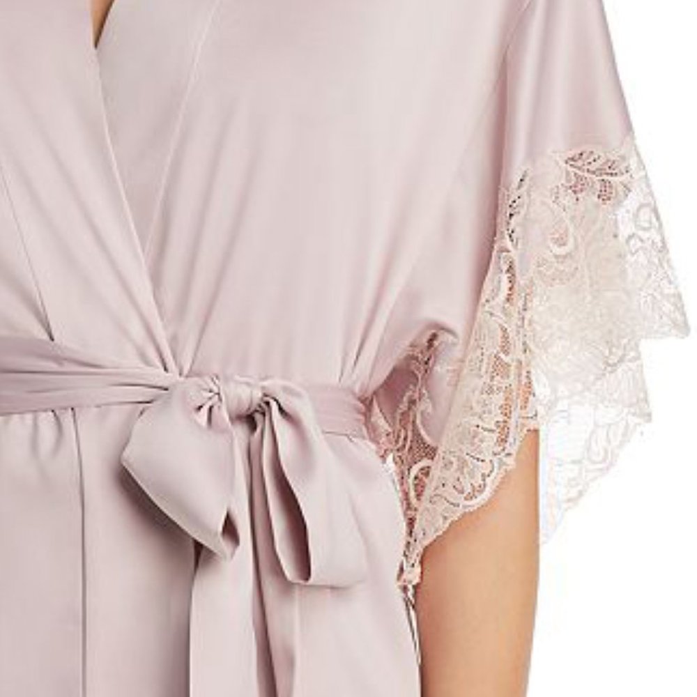 NEW Natori Plume Women Light Mauve Satin Lace Trim Short 1/2 Sleeve Belted Robe - Picture 4 of 4